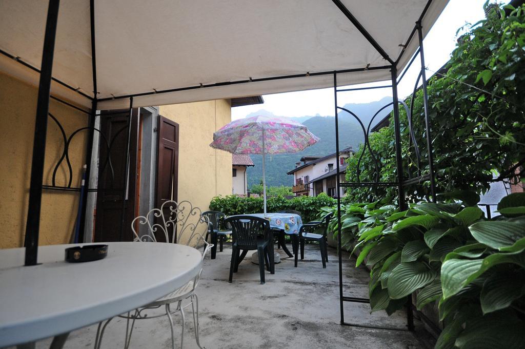 Casa Anna Villa Pieve Di Ledro Szoba fotó
