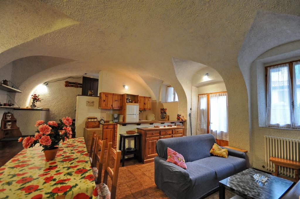 Casa Anna Villa Pieve Di Ledro Szoba fotó