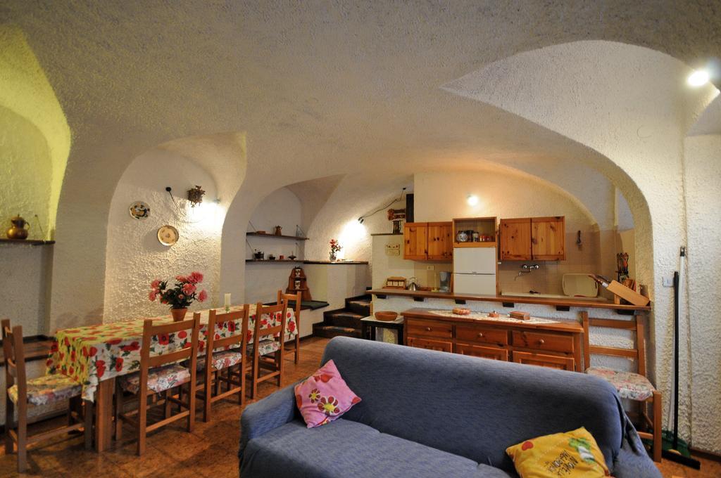 Casa Anna Villa Pieve Di Ledro Szoba fotó